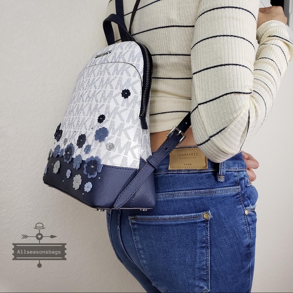 NWT Michael Kors Emmy Floral navy backpack small - Picture 6 of 8